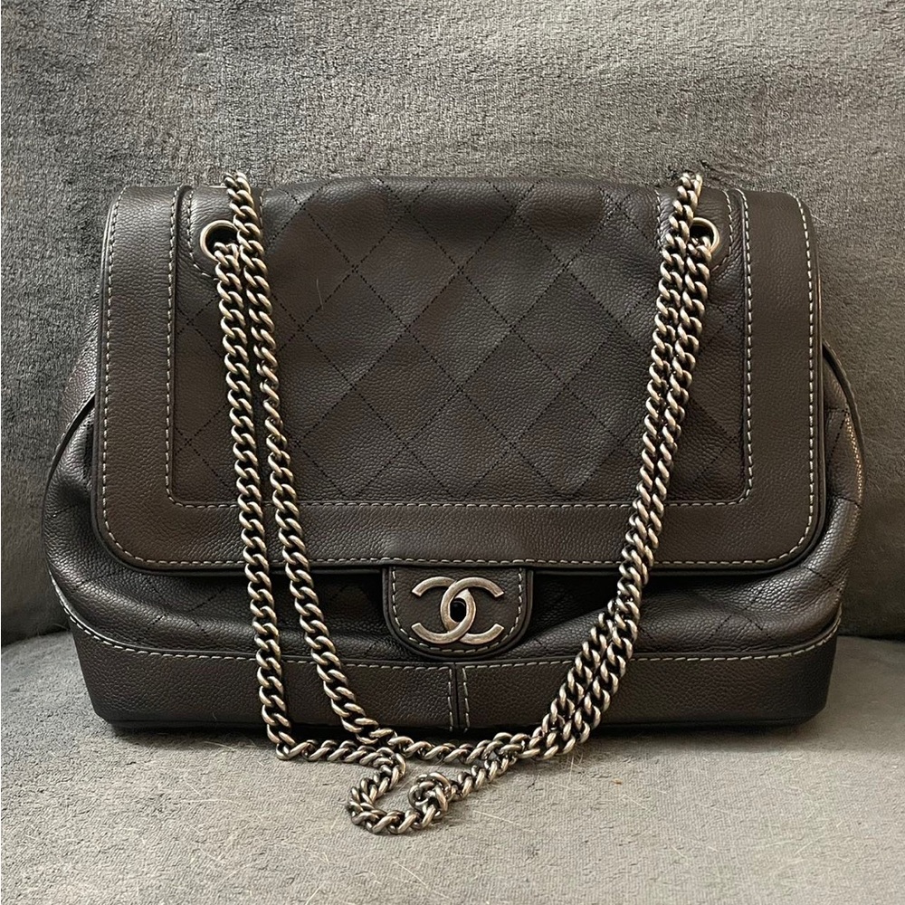 🇺🇸SALE🇺🇸 CHANEL Black Caviar Single Flap Travel Bag Maxi SHW